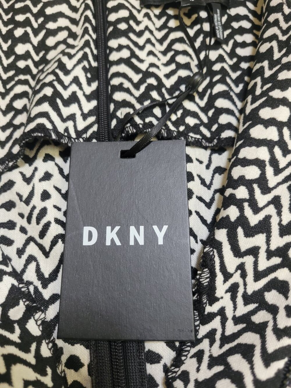 DKNY Colorblock Herringbone Zip Sheath Dress Black White NEW Quiet Luxury - Picture 8 of 12